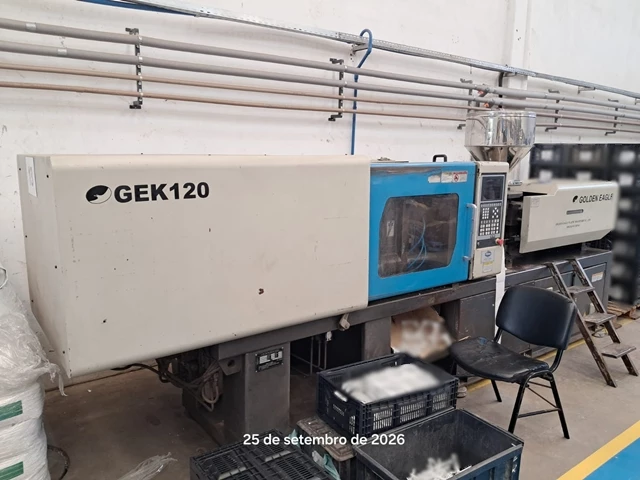 Máquina Injetora