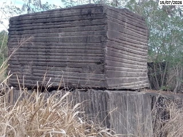 Bloco de granito preto