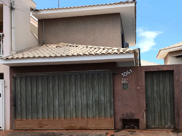 Casa - Terreno c/ 158,62m²