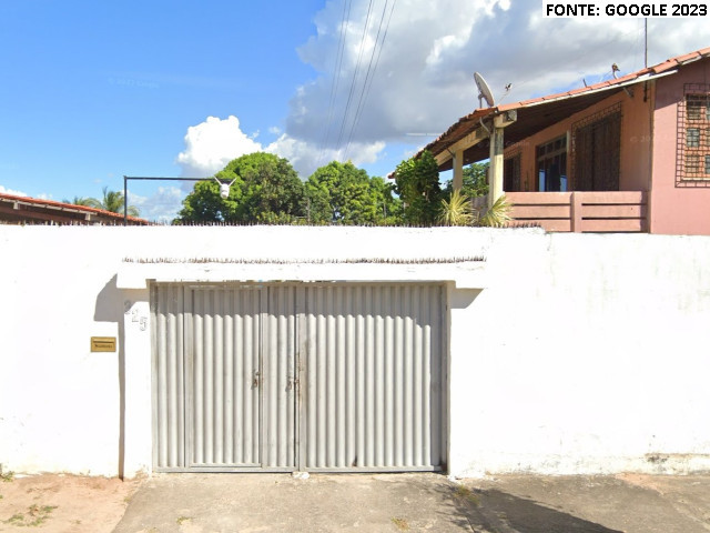 Casa c/ 150m² - Terreno c/ 204m²