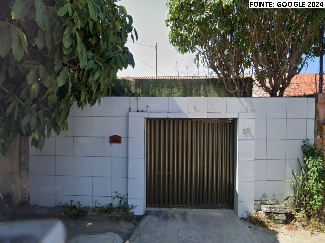 Casa c/ 46,75m² - Terreno c/ 140m²
