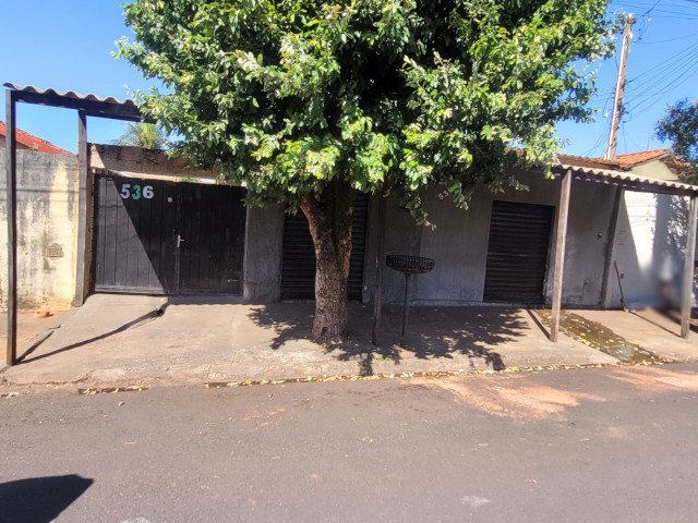 Casa c/ 40,41m² - Terreno c/ 200m²