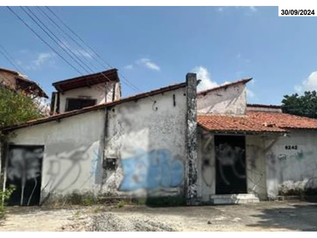 Casa - Terreno c/ 774,40m²