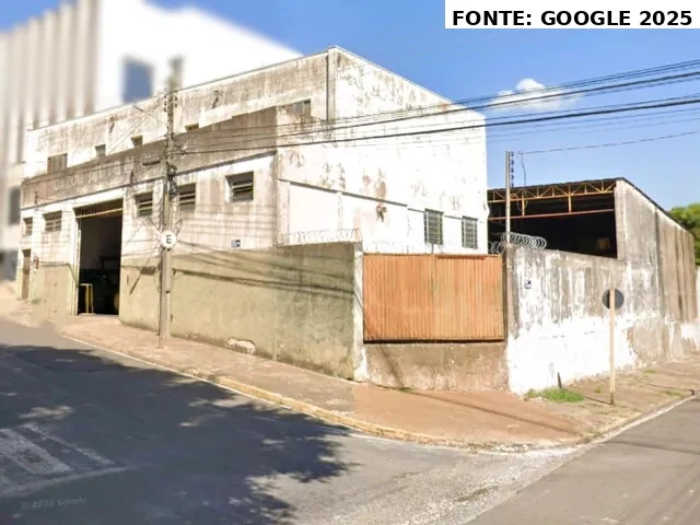 Ed. Comercial - Terreno c/ 484m²