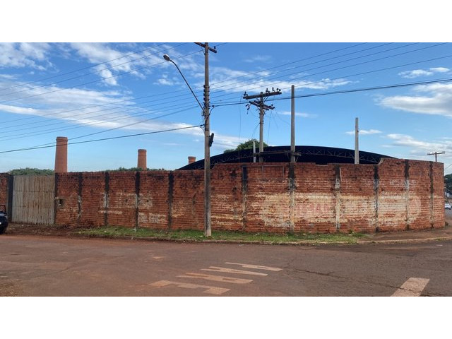 Edificação - Terreno c/ 9.358,54m²