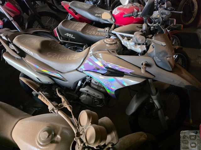 Honda/Xre 300 - 10/10